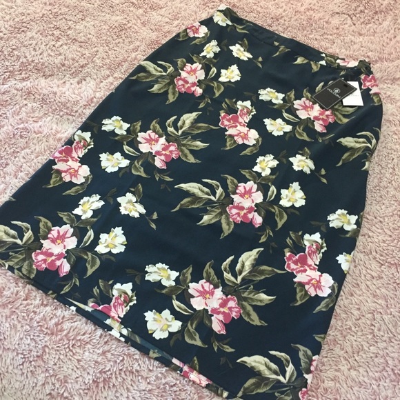 NWT VOLCOM FLORAL SKIRT | sz 10 fitted midi - Picture 3 of 16